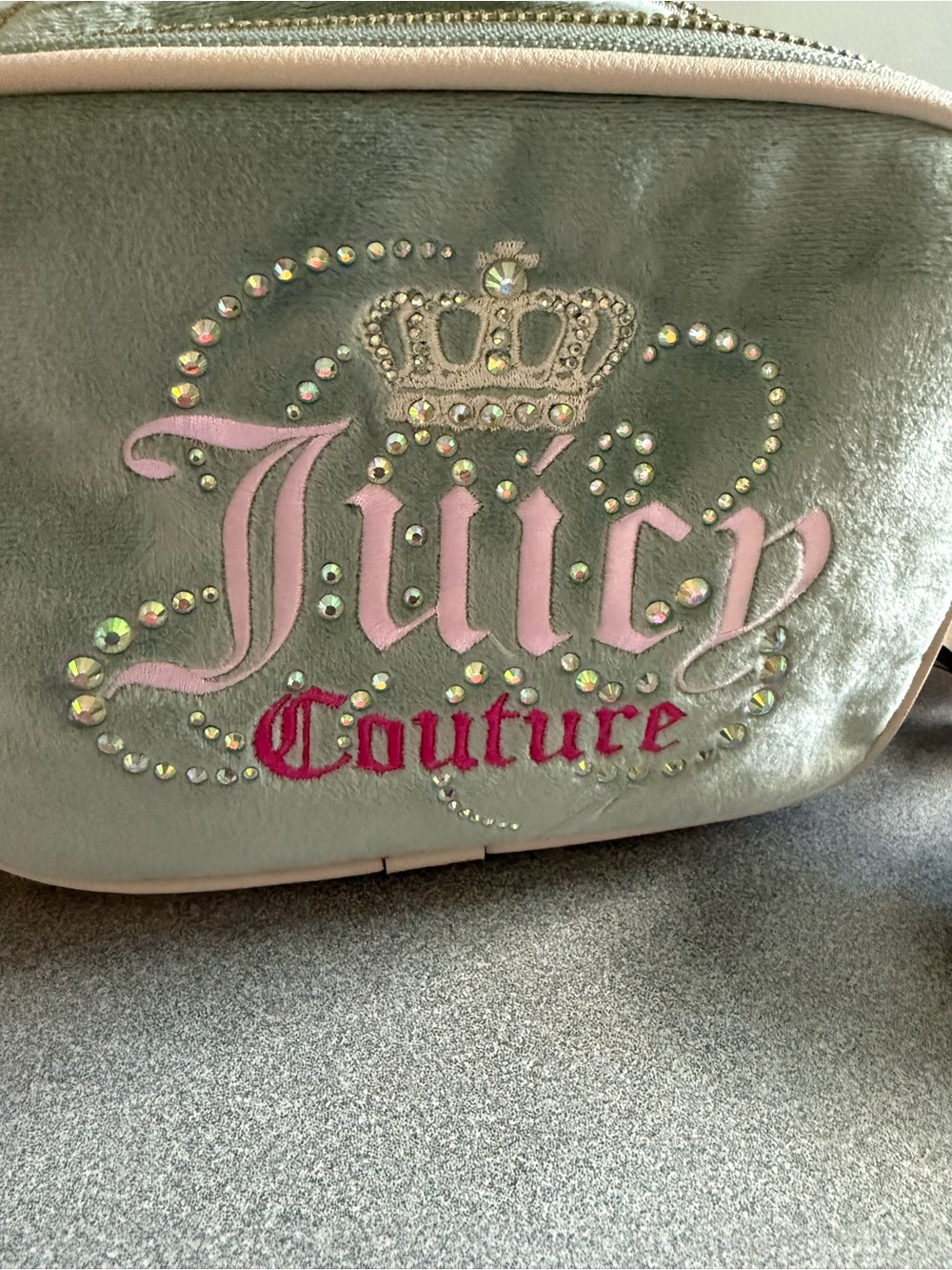 Juicy Couture soft sage green Crossbody Bag with Pink Logo and Coin Pouch - Picture 2 of 16